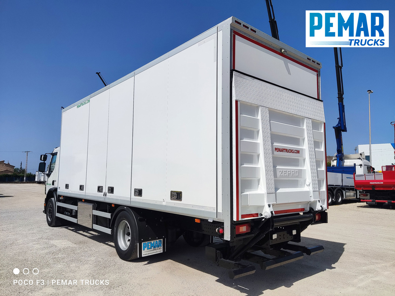 Box truck VOLVO FE 320 CAJA CERRADA 18T EURO 6: picture 7