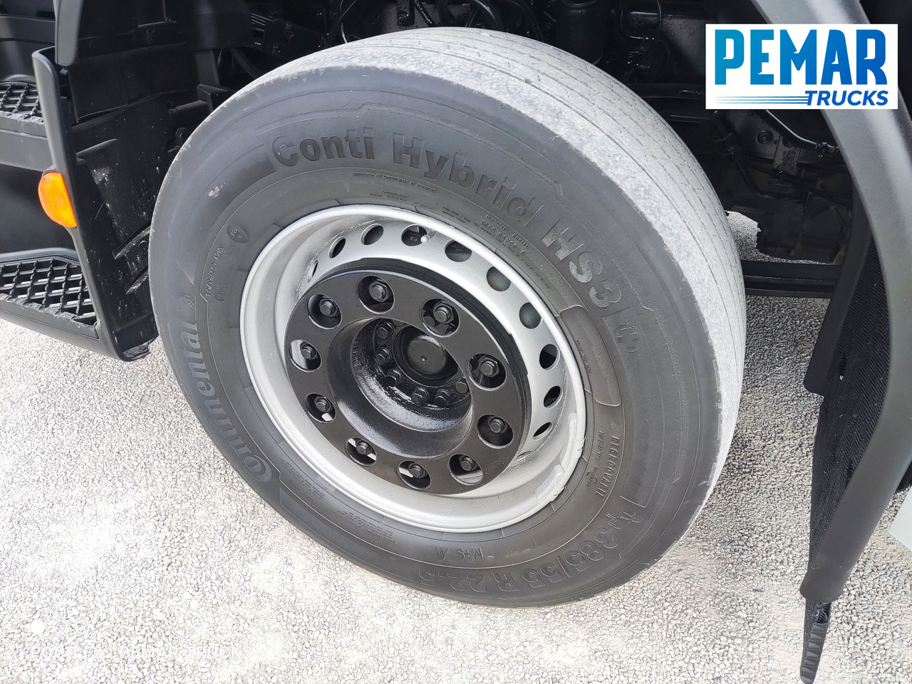 Box truck VOLVO FE 320 CAJA CERRADA 18T EURO 6: picture 16