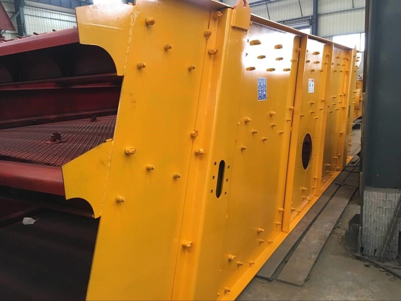 Kinglink 3YK2160 Aggregates and Stone Vibrating Screen | 300TPH - Screener: picture 3 Kinglink 3YK2160 Aggregates and Stone Vibrating Screen | 300TPH - Screener: picture 3