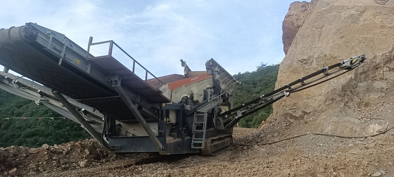 Metso LOKOTRACK ST2.8 VIBRATING SCREEN - Mobile crusher: picture 2 Metso LOKOTRACK ST2.8 VIBRATING SCREEN - Mobile crusher: picture 2