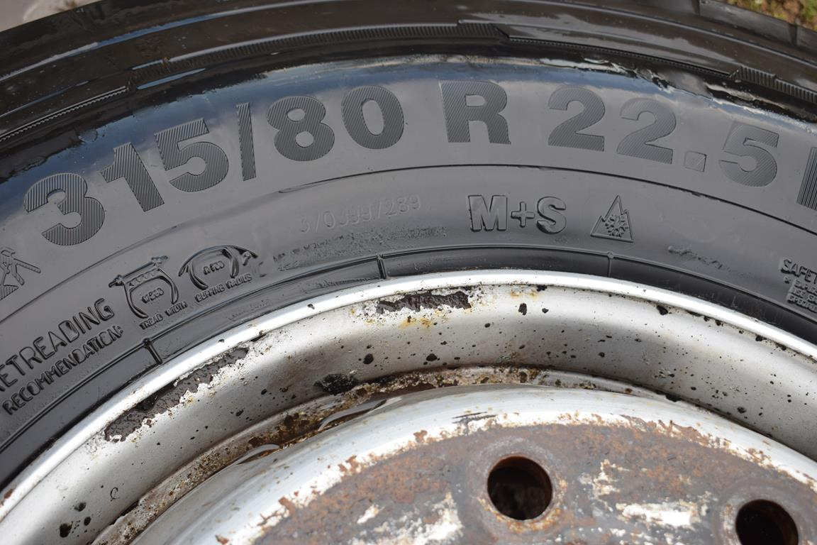 CONTINENTAL 315 / 80 R 22,5 - FRONT - DOT 33/20 - Tire for Truck: picture 3 CONTINENTAL 315 / 80 R 22,5 - FRONT - DOT 33/20 - Tire for Truck: picture 3