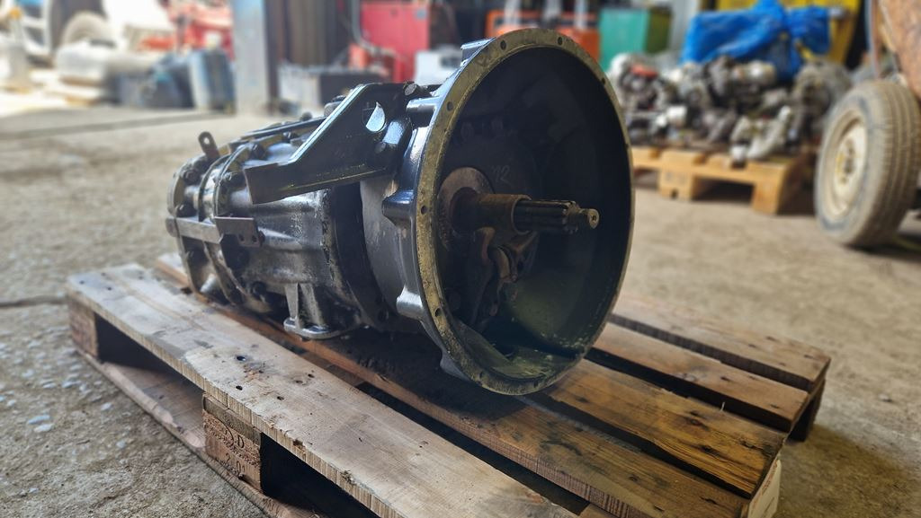 EATON / VICKERS Y08060 - Gearbox for Truck: picture 2 EATON / VICKERS Y08060 - Gearbox for Truck: picture 2