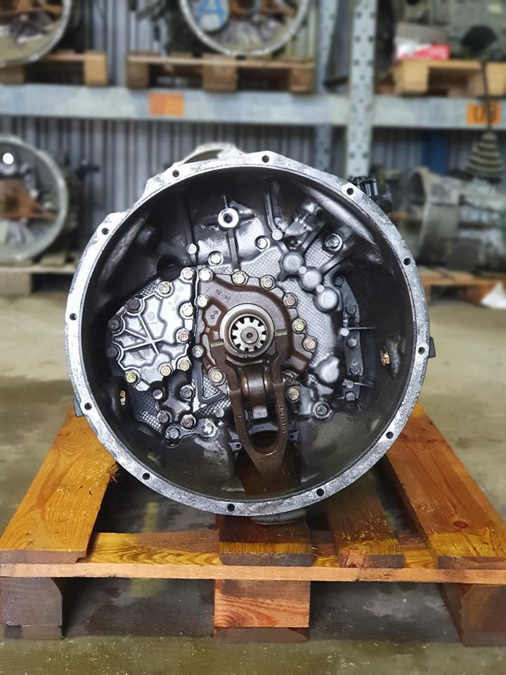 MAN TGA ZF 16 S 2220 TD WITH HYDRAULIC LEVER 1-1 WITHOUT INTARDER - Gearbox for Truck: picture 2 MAN TGA ZF 16 S 2220 TD WITH HYDRAULIC LEVER 1-1 WITHOUT INTARDER - Gearbox for Truck: picture 2