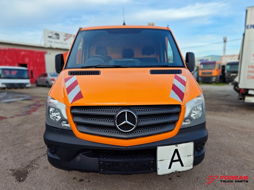 MERCEDES-BENZ 311 – TIPPER – RIGHT HAND DRIVE (RHD) - Tipper van: picture 2 MERCEDES-BENZ 311 – TIPPER – RIGHT HAND DRIVE (RHD) - Tipper van: picture 2