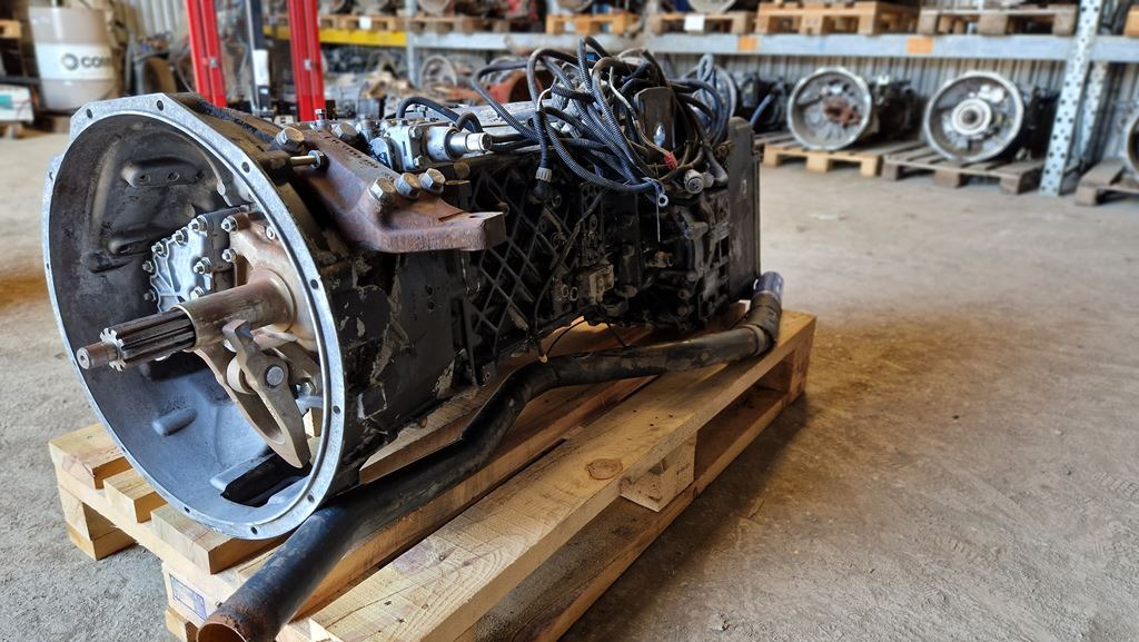 ZF ECOSPLIT 16S 221 WITH INTARDER FOR MAN - Gearbox for Truck: picture 4 ZF ECOSPLIT 16S 221 WITH INTARDER FOR MAN - Gearbox for Truck: picture 4