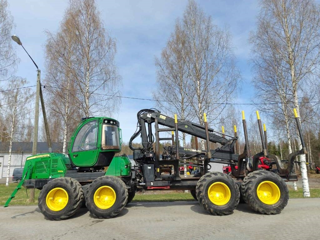 John Deere 1110 E Eco III - Forwarder: picture 2 John Deere 1110 E Eco III - Forwarder: picture 2