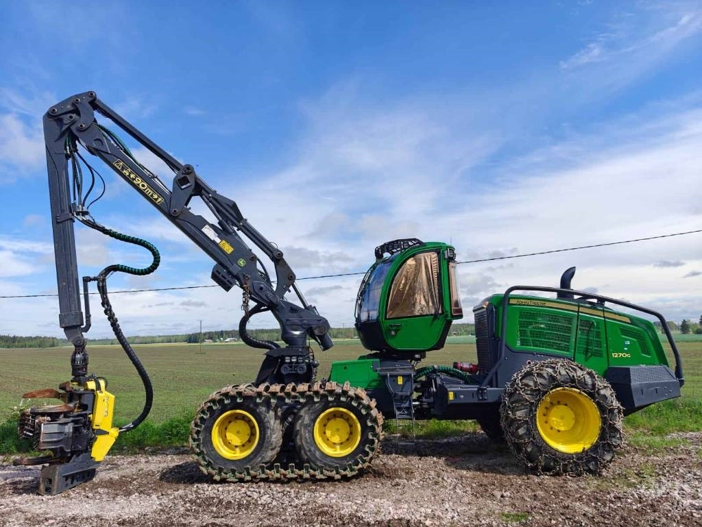John Deere 1270 G  - Forestry harvester: picture 2 John Deere 1270 G  - Forestry harvester: picture 2