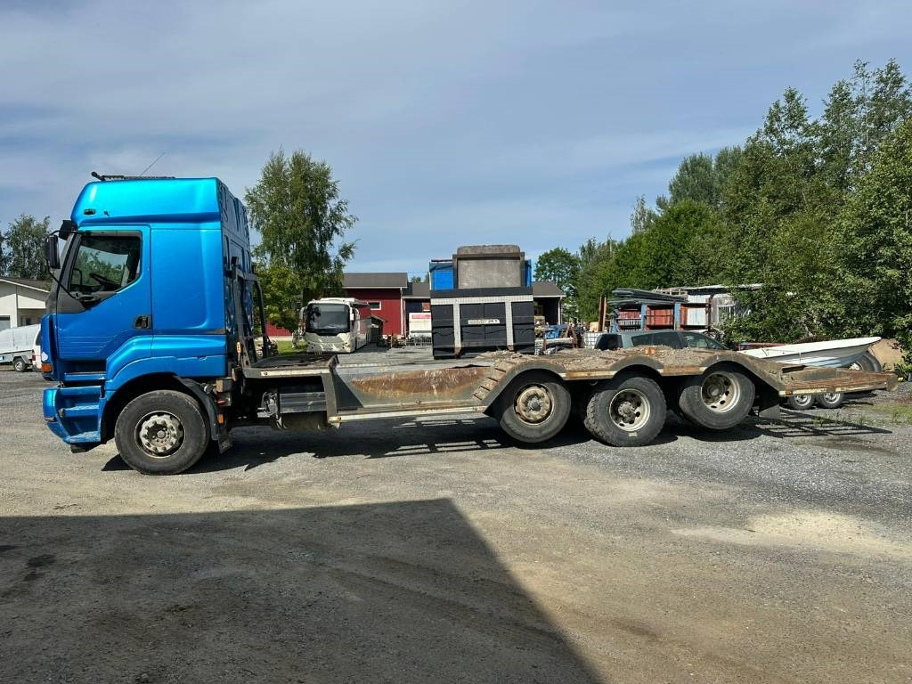 Sisu E11  - Timber truck: picture 3 Sisu E11  - Timber truck: picture 3