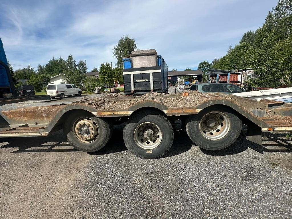 Sisu E11  - Timber truck: picture 5 Sisu E11  - Timber truck: picture 5