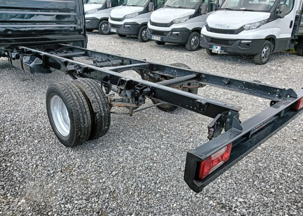Cab chassis truck Iveco 35C13, 35C12, 35C14, 35C15: picture 18