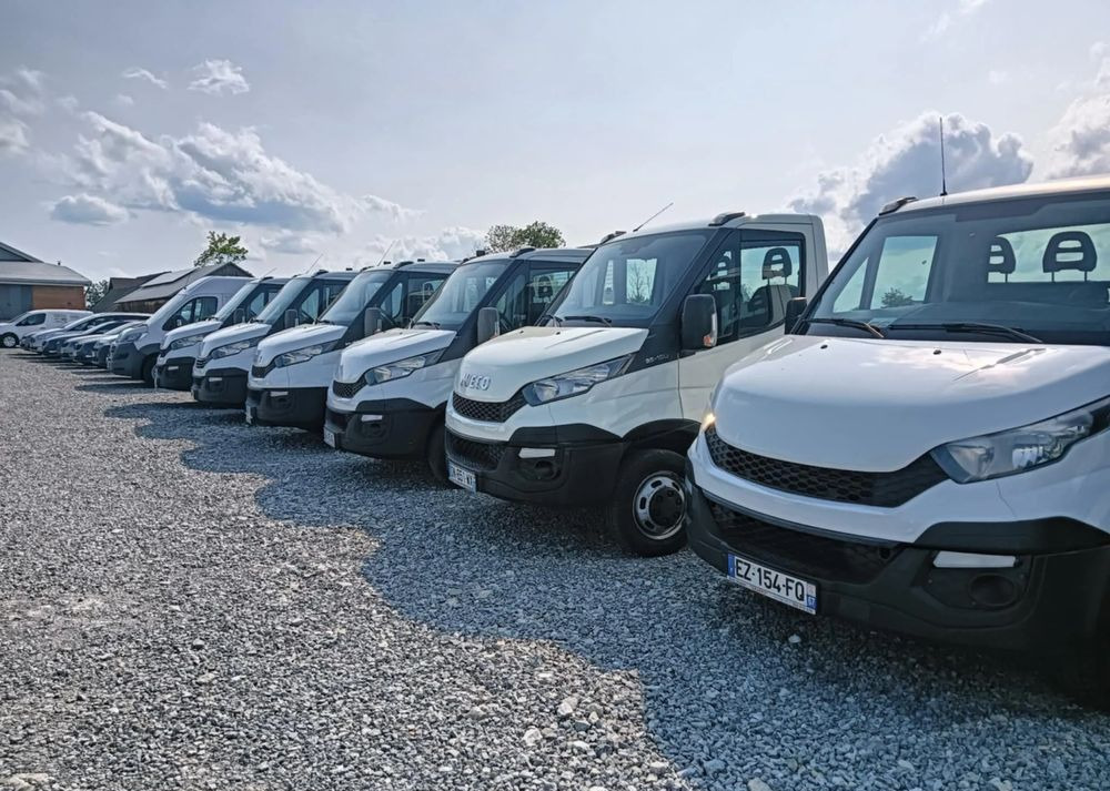 Iveco 35C14, 35C13, 35C15, 35C12 - Box van: picture 2 Iveco 35C14, 35C13, 35C15, 35C12 - Box van: picture 2