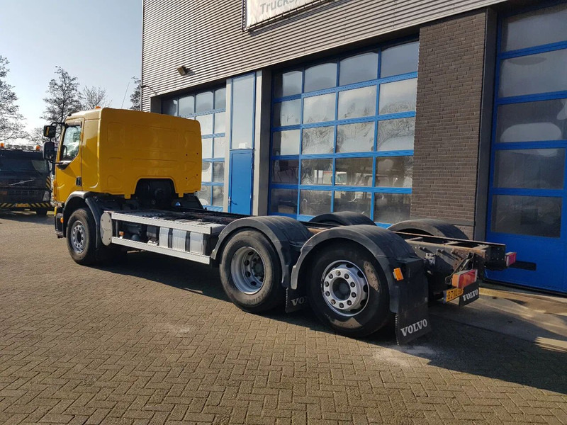 Volvo FE 300 EEV 6X2 Retarder Pto 234.000 KM TÜV - Cab chassis truck: picture 4 Volvo FE 300 EEV 6X2 Retarder Pto 234.000 KM TÜV - Cab chassis truck: picture 4