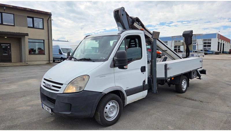 Iveco Daily 35S12 4X2 Galaxylift GT18-10 - Van: picture 1 Iveco Daily 35S12 4X2 Galaxylift GT18-10 - Van: picture 1