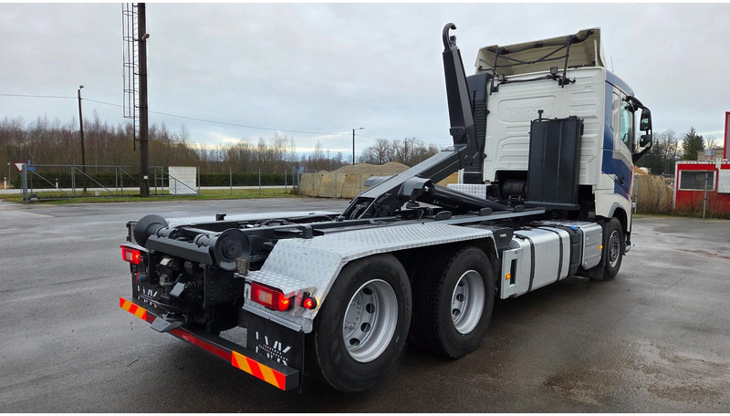 Volvo FH500 6X2 - Hook lift truck: picture 3 Volvo FH500 6X2 - Hook lift truck: picture 3