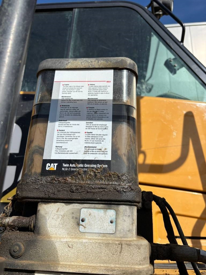 Articulated dumper CAT 745 C: picture 27