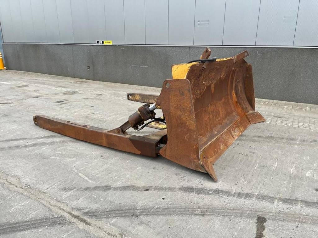 CAT D 6 XL Blade + Pusharms - Blade: picture 1 CAT D 6 XL Blade + Pusharms - Blade: picture 1