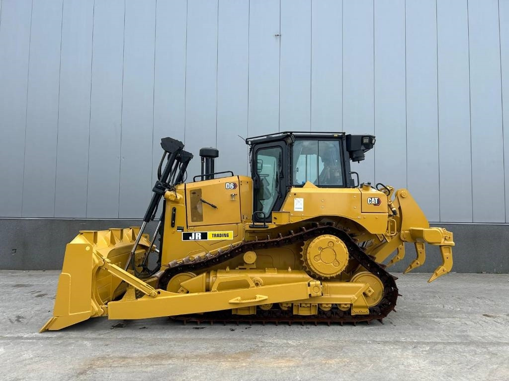 CAT D 6 XL (LOW HOURS - CE CERTIFIED) - Bulldozer: picture 1 CAT D 6 XL (LOW HOURS - CE CERTIFIED) - Bulldozer: picture 1
