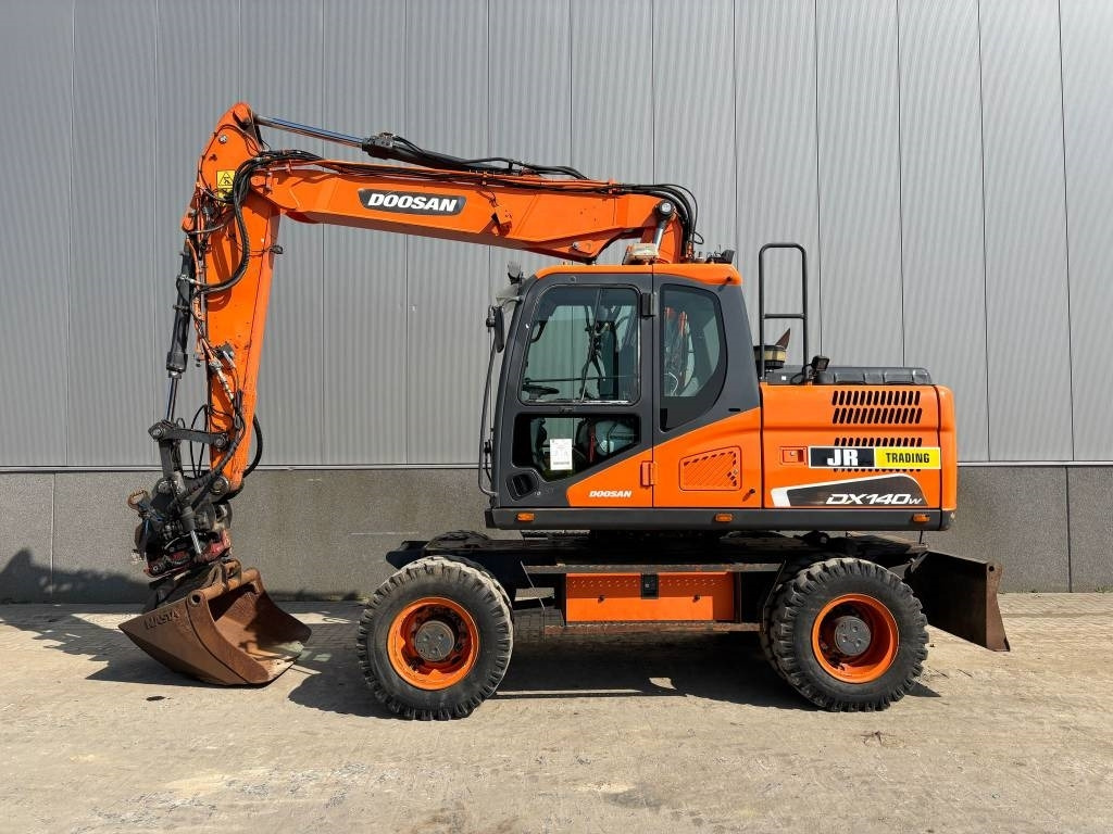Doosan DX 140 W-5 (R5 Rototilt) - Wheel excavator: picture 1 Doosan DX 140 W-5 (R5 Rototilt) - Wheel excavator: picture 1