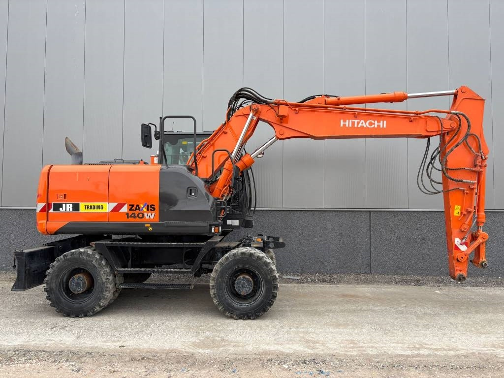Wheel excavator Hitachi ZX 140 W-5B: picture 6
