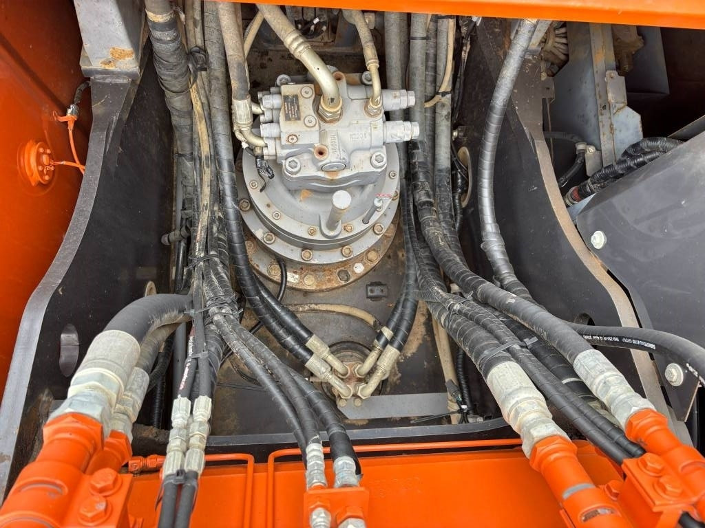 Crawler excavator Hitachi ZX 350 LC-7: picture 22