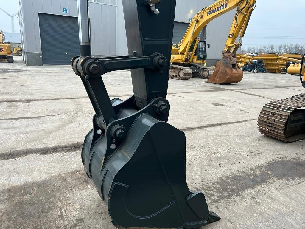 Crawler excavator Hyundai R 210: picture 17 Crawler excavator Hyundai R 210: picture 17