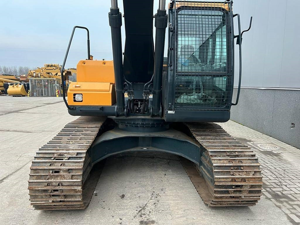 Crawler excavator Hyundai R 210: picture 8 Crawler excavator Hyundai R 210: picture 8