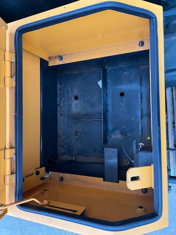 Crawler excavator Hyundai R 210: picture 20 Crawler excavator Hyundai R 210: picture 20