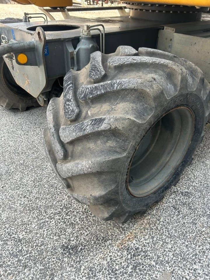 Wheel excavator Liebherr A 912 Compact (2 Buckets): picture 40
