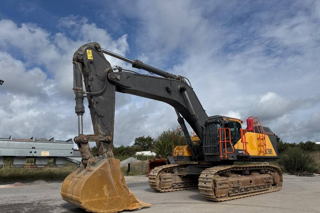 Volvo EC 750 EL (On Transport) - Crawler excavator: picture 1 Volvo EC 750 EL (On Transport) - Crawler excavator: picture 1