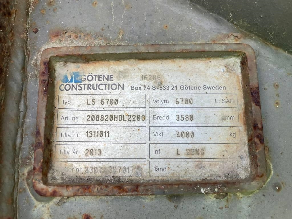 Volvo L250H L260H coupler + GP bucket - Bucket for Construction machinery: picture 3 Volvo L250H L260H coupler + GP bucket - Bucket for Construction machinery: picture 3