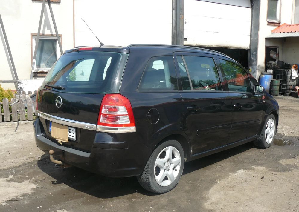 Opel Zafira 1.9 CDTI Cosmo - SUV: picture 4 Opel Zafira 1.9 CDTI Cosmo - SUV: picture 4