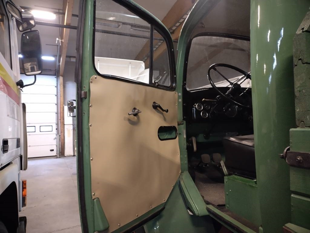 Mercedes-Benz 4x4 Kippilava,museo rekisterissä - Tipper: picture 5 Mercedes-Benz 4x4 Kippilava,museo rekisterissä - Tipper: picture 5