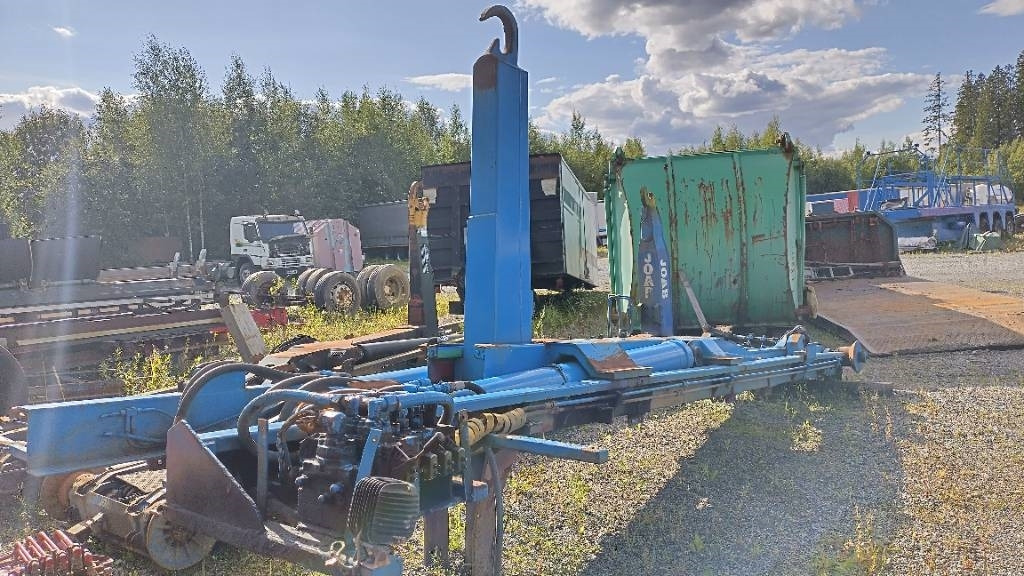 VAK Koukkulaite 22tn 6,6m - Hook lift/ Skip loader system: picture 2 VAK Koukkulaite 22tn 6,6m - Hook lift/ Skip loader system: picture 2