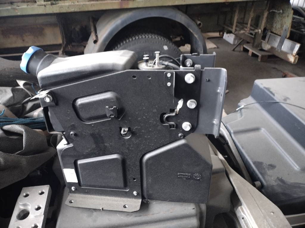 Volvo Adblue säiliö FL  - Frame/ Chassis for Truck: picture 4 Volvo Adblue säiliö FL  - Frame/ Chassis for Truck: picture 4