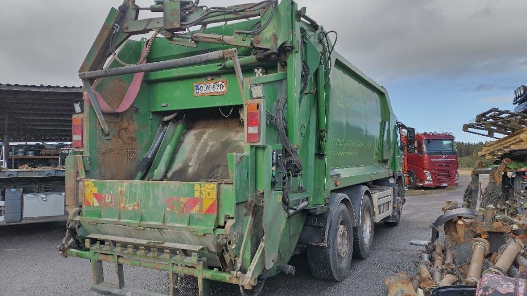 Volvo FM330 6x2 Norba pakkaaja,molokki nostin, manuaali - Garbage truck: picture 4 Volvo FM330 6x2 Norba pakkaaja,molokki nostin, manuaali - Garbage truck: picture 4