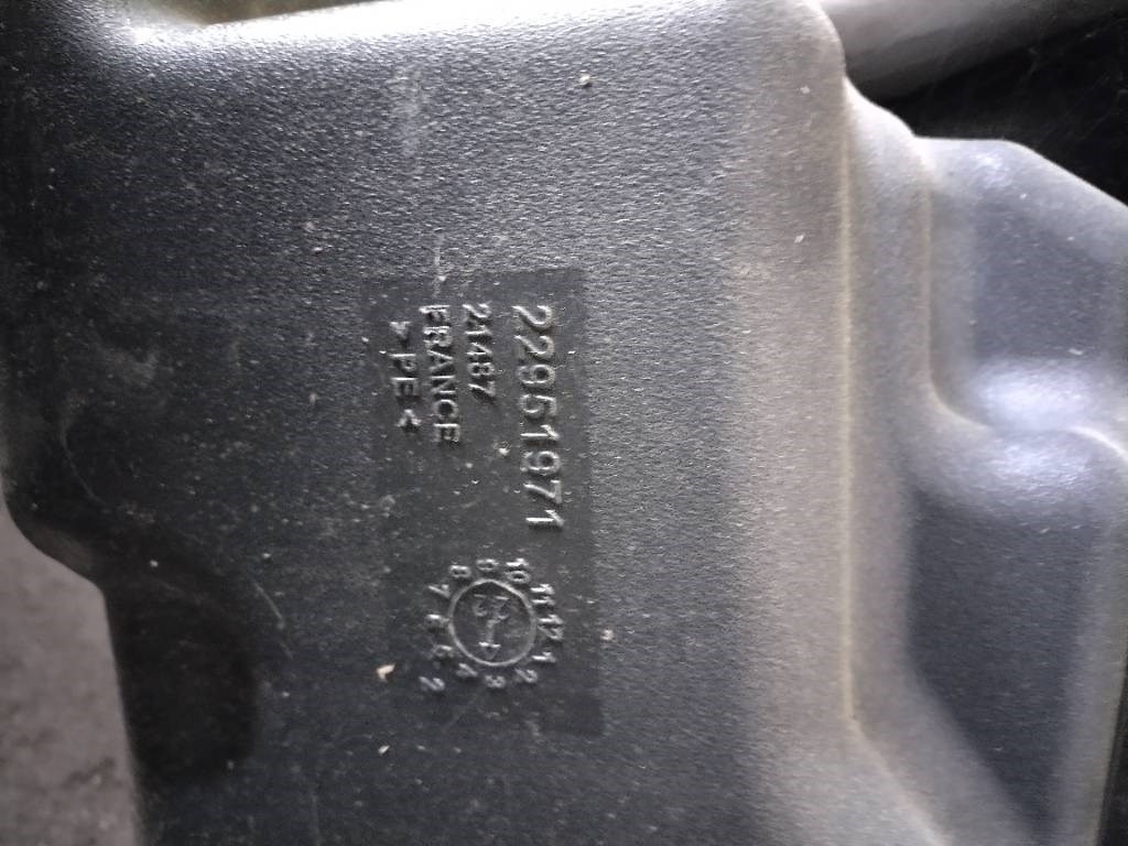 Volvo Polttoaine tankki 2+2  - Frame/ Chassis for Truck: picture 3 Volvo Polttoaine tankki 2+2  - Frame/ Chassis for Truck: picture 3