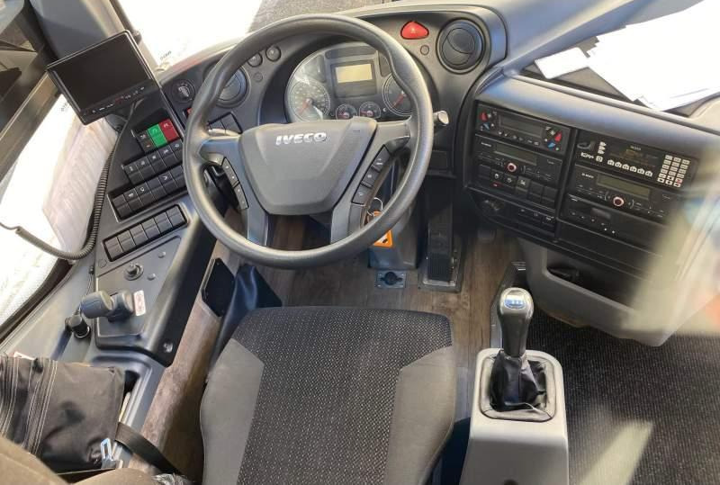 Leasing of  Iveco CROSSWAY/ DŁUGOŚĆ 10.70 M / MANUAL / EURO 6 Iveco CROSSWAY/ DŁUGOŚĆ 10.70 M / MANUAL / EURO 6: picture 12