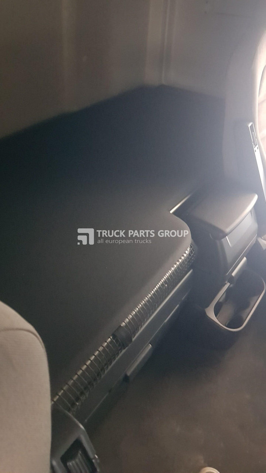 IVECO IVECO SRALIS EURO6 emission HY-WAY cab bunks, sleeping place, bed, upper + lower, 5041149389, 504094421 - Seat for Truck: picture 1 IVECO IVECO SRALIS EURO6 emission HY-WAY cab bunks, sleeping place, bed, upper + lower, 5041149389, 504094421 - Seat for Truck: picture 1