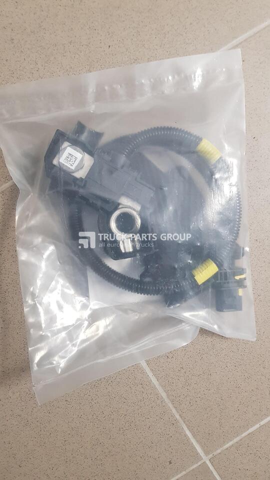 RENAULT RENAULT T series, T RANGE GAMA EURO 6, 7423937504, 23242412, batteries sensor, batteries connection control unit - Battery for Truck: picture 1 RENAULT RENAULT T series, T RANGE GAMA EURO 6, 7423937504, 23242412, batteries sensor, batteries connection control unit - Battery for Truck: picture 1