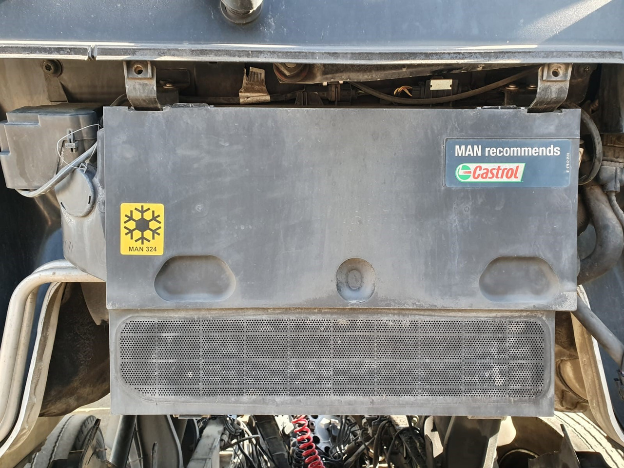 Spare parts for Truck MAN MAN TGX / TGS EURO6 emission AC conditioning pipes, full set, air flow control 81619600808, 81619750304, 81619750305: picture 9
