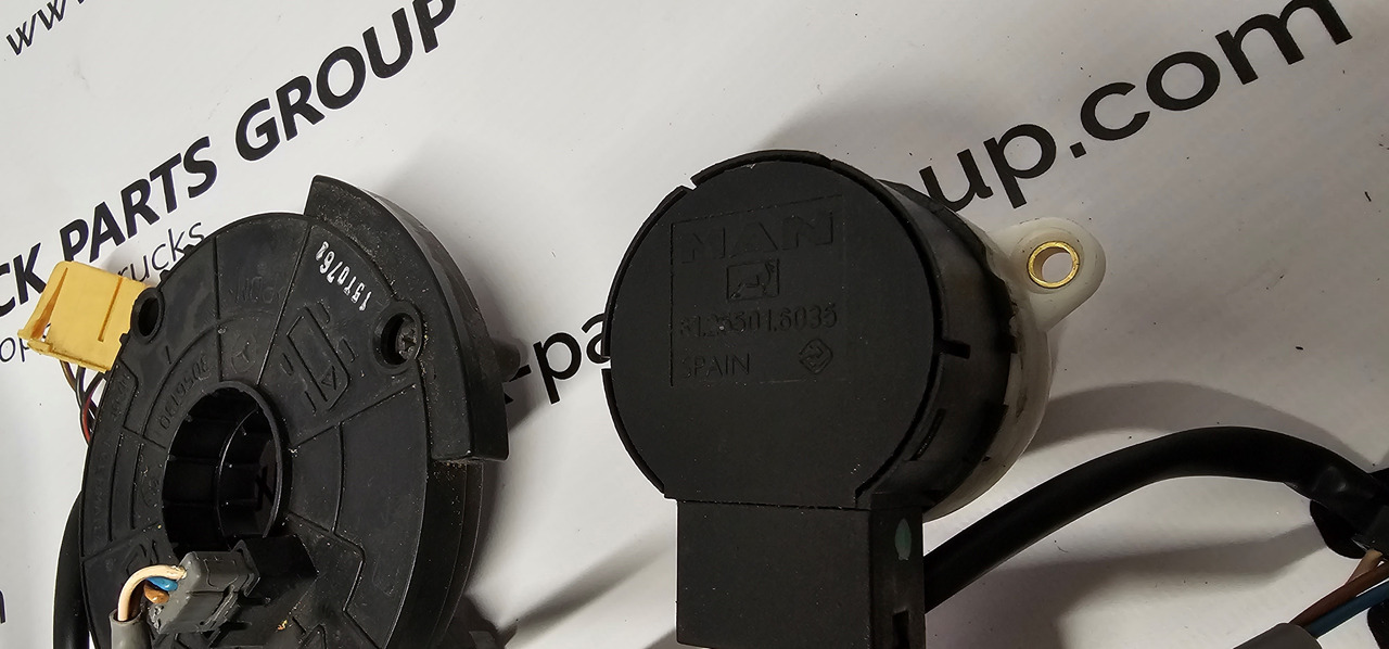 Spare parts for Truck MAN MAN TGX / TGS EURO6 steering controllers set, driving position buttons, steering column switch, steering stalk 81255016035, 81464306026, 81258056006, 81255090159, 81255090188, 81259370064, 81258056005: picture 6 Spare parts for Truck MAN MAN TGX / TGS EURO6 steering controllers set, driving position buttons, steering column switch, steering stalk 81255016035, 81464306026, 81258056006, 81255090159, 81255090188, 81259370064, 81258056005: picture 6