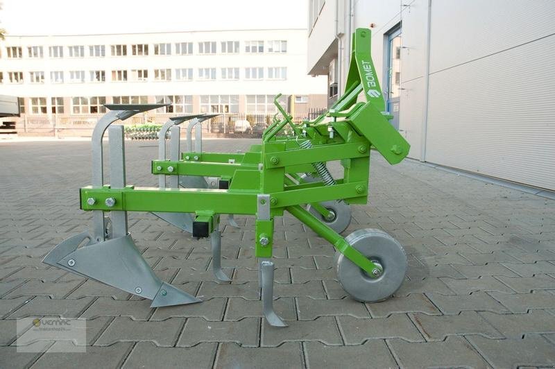 BOMET Kartoffelhäufler Jäthacke-Häufler Bomet P475 inkl. Striegel - Potato equipment: picture 4 BOMET Kartoffelhäufler Jäthacke-Häufler Bomet P475 inkl. Striegel - Potato equipment: picture 4