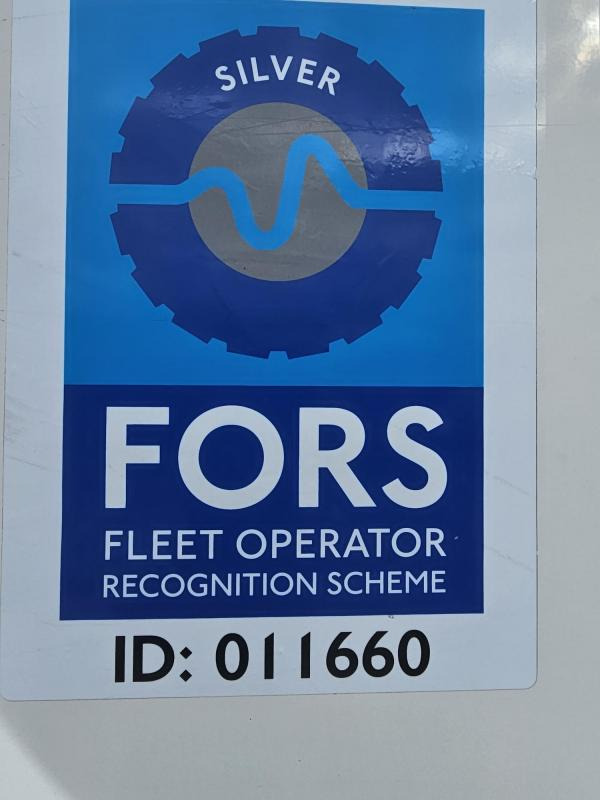 Scania P280 26ton - Curtainsider truck: picture 2 Scania P280 26ton - Curtainsider truck: picture 2