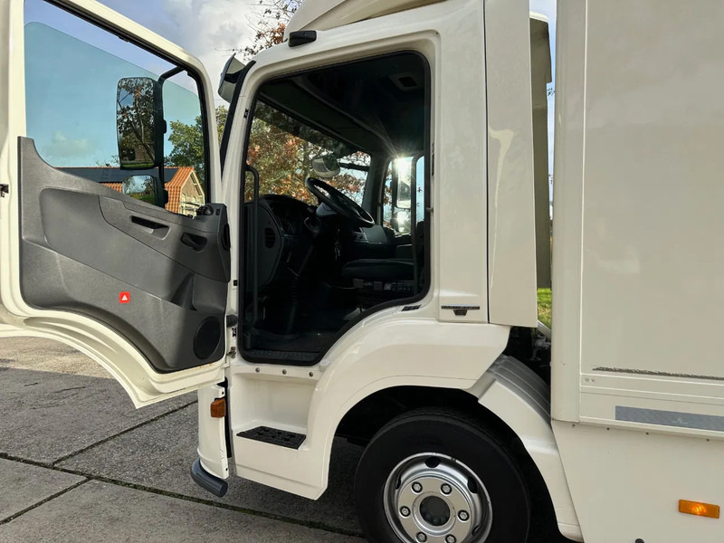 Mercedes-Benz Atego 916 / NL TRUCK / EURO 6 / TOP CONDITION!! / ELEC. SLIDING DOOR+DOUBLE SIDE DOOR+STEP / NEW TACHO - Box truck: picture 4 Mercedes-Benz Atego 916 / NL TRUCK / EURO 6 / TOP CONDITION!! / ELEC. SLIDING DOOR+DOUBLE SIDE DOOR+STEP / NEW TACHO - Box truck: picture 4