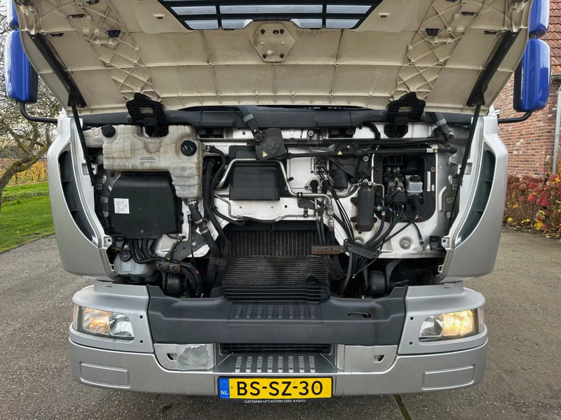 Renault Midlum 240 / NL TRUCK / MANUAL / RECOVERY / HYDRAULIC LIFT / H-FRAME / WINCH / 3 SEATS / - Tow truck: picture 5 Renault Midlum 240 / NL TRUCK / MANUAL / RECOVERY / HYDRAULIC LIFT / H-FRAME / WINCH / 3 SEATS / - Tow truck: picture 5