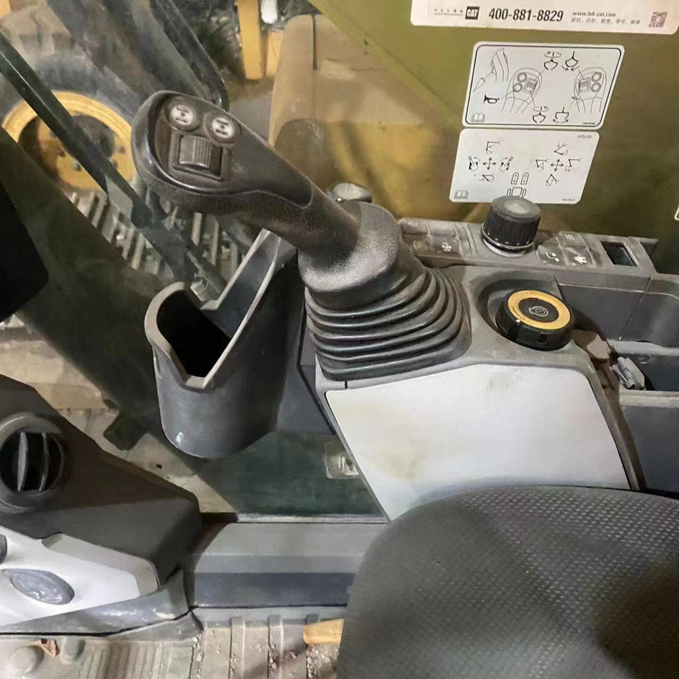 Construction machinery CATERPILLAR 320GC: picture 8