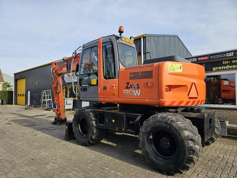 Hitachi ZAXIS 130 W - Wheel excavator: picture 3 Hitachi ZAXIS 130 W - Wheel excavator: picture 3