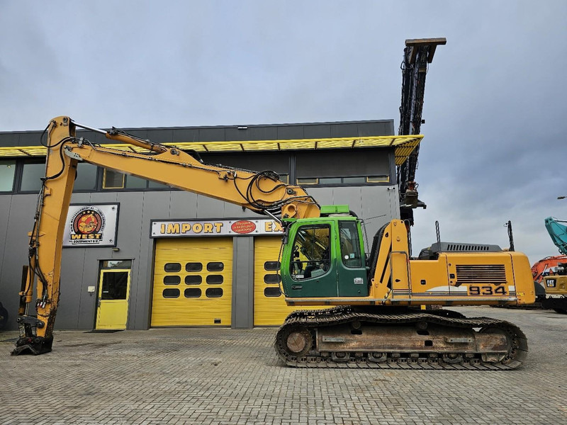 Crawler excavator Liebherr R934C: picture 8