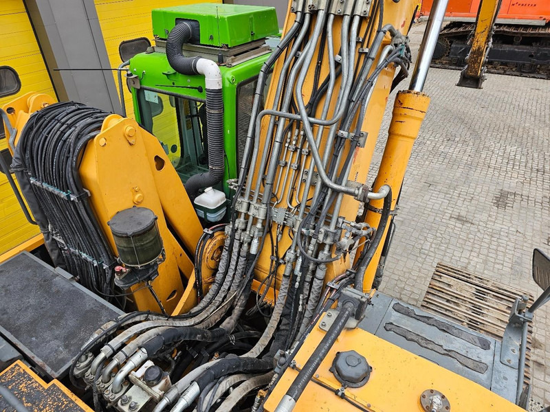 Crawler excavator Liebherr R934C: picture 13