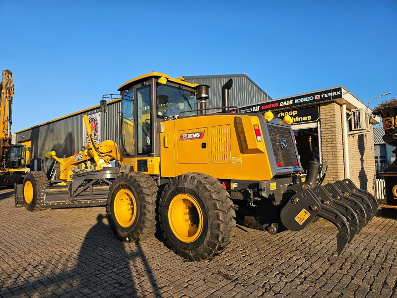 XCMG GR165 - Grader: picture 3 XCMG GR165 - Grader: picture 3